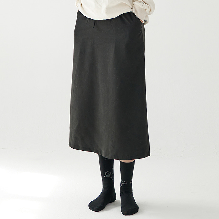 Eucalyptus Skirt (black, navy, khaki)